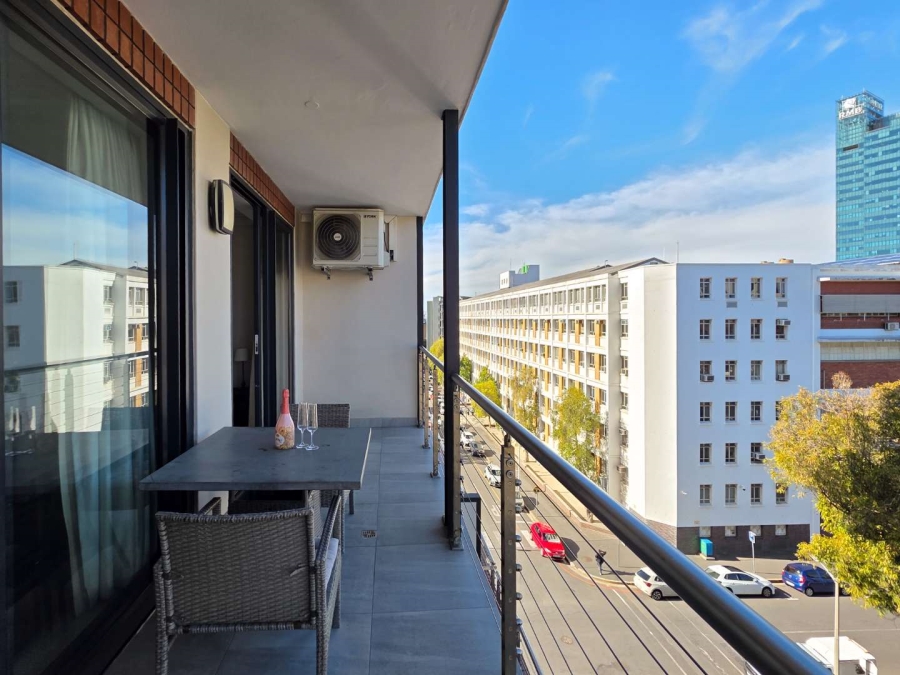 2 Bedroom Property for Sale in De Waterkant Western Cape